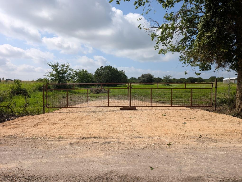 333 County Road 217 ST, Florence, TX 76527
