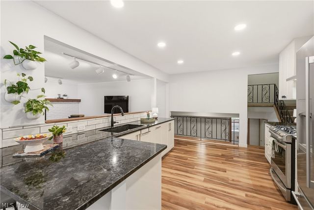 1137 Hillrock Drive, South Euclid, OH 44121