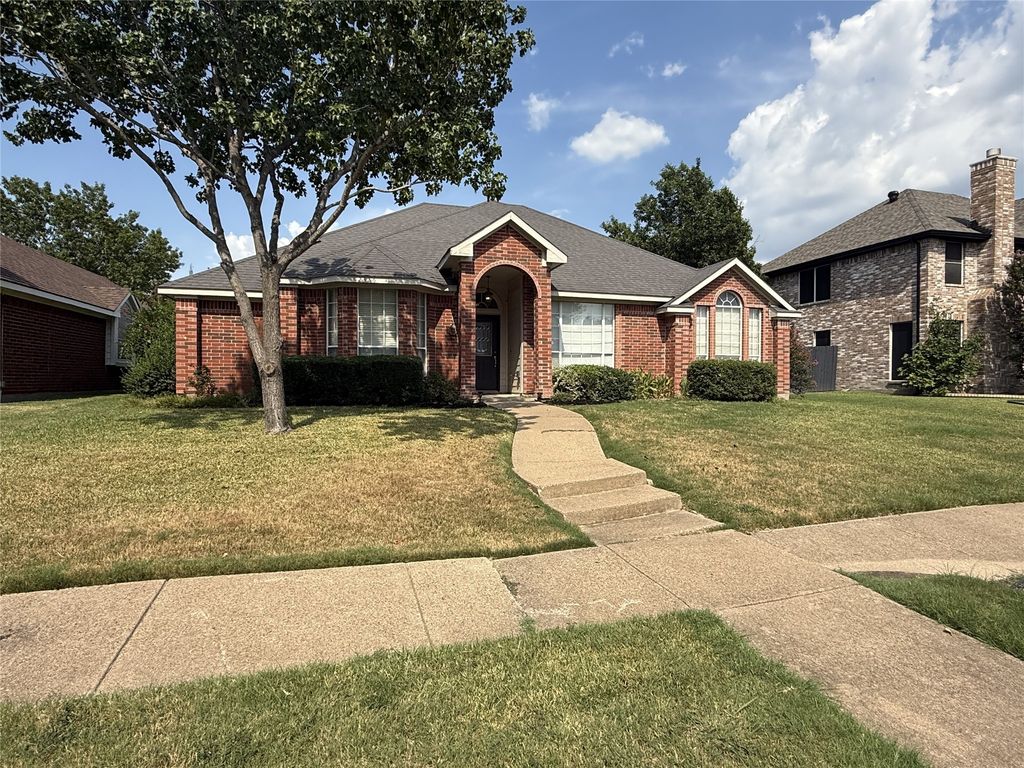 2326 Bent Brook Drive, Mesquite, TX 75181