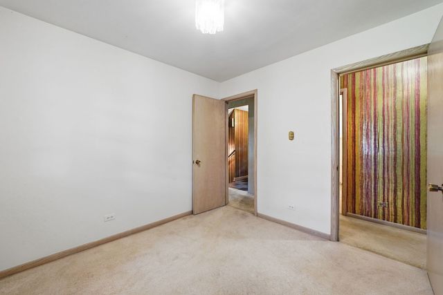 14545 Laporte Avenue, Midlothian, IL 60445
