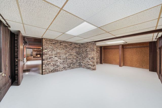 14545 Laporte Avenue, Midlothian, IL 60445