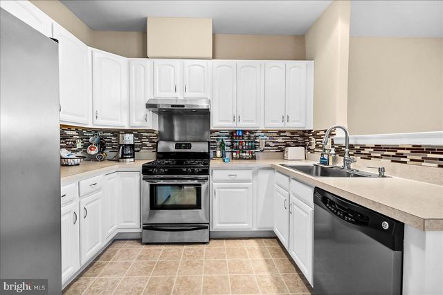 4001 SARAH CT, Collegeville, PA 19426