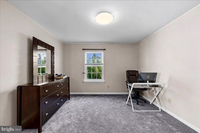 4001 SARAH CT, Collegeville, PA 19426