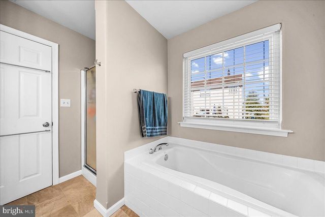 4001 SARAH CT, Collegeville, PA 19426