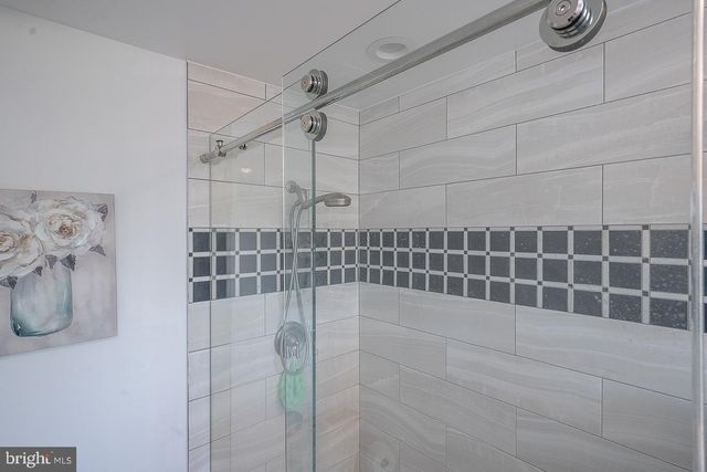 39 CABOT DR, Chesterbrook, PA 19087