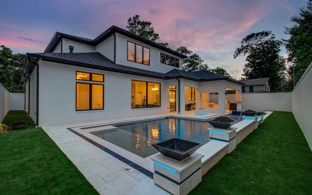 13034 Memorial Drive, Houston, TX 77079