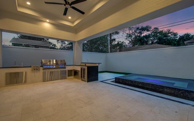 13034 Memorial Drive, Houston, TX 77079