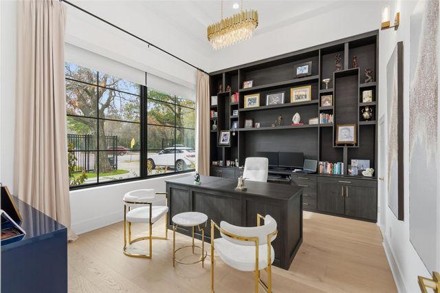 13034 Memorial Drive, Houston, TX 77079