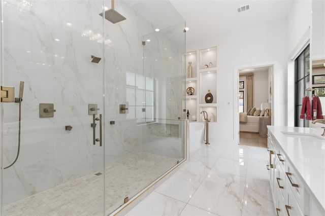 13034 Memorial Drive, Houston, TX 77079