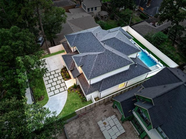 13034 Memorial Drive, Houston, TX 77079