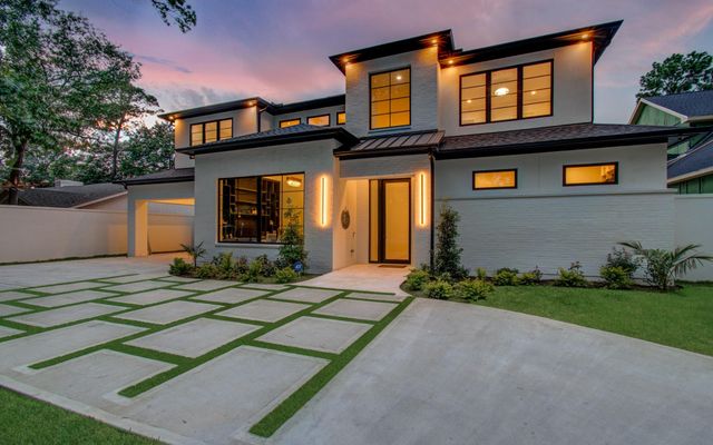 13034 Memorial Drive, Houston, TX 77079