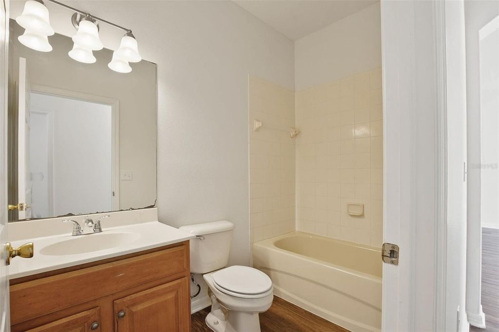 Image 19 of property listing at 12122 FERN BLOSSOM DRIVE, Gibsonton, FL 33534