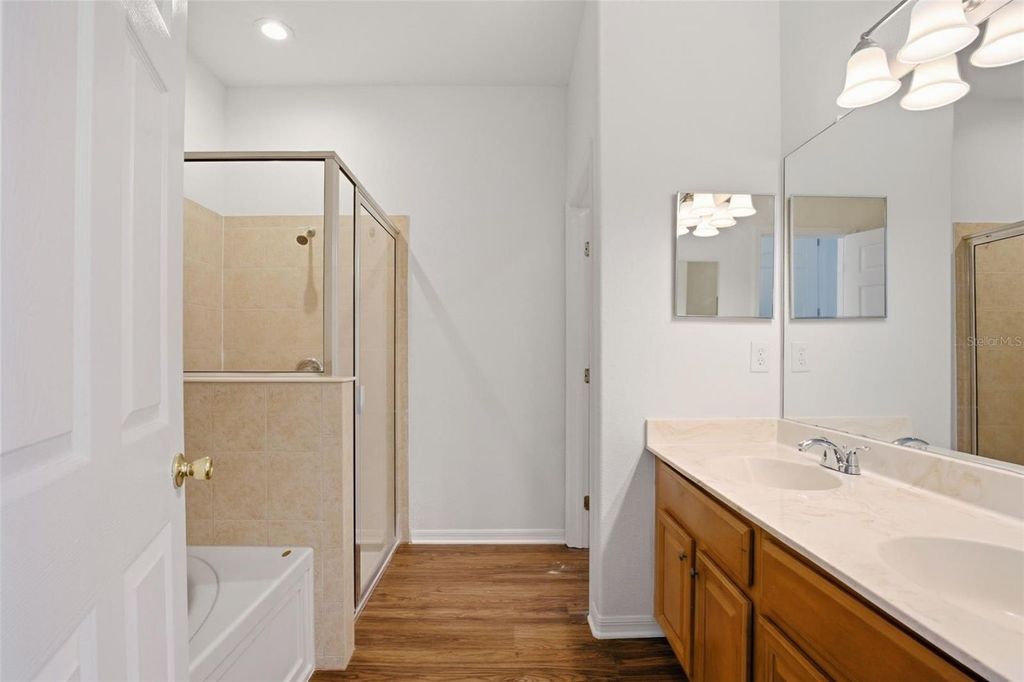 Image 30 of property listing at 12122 FERN BLOSSOM DRIVE, Gibsonton, FL 33534