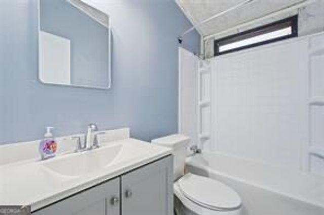 4273 CLARK Circle SE, Acworth, GA 30102