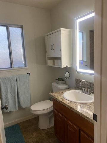 7722 Brown Otter Dr, Antelope, CA 95843