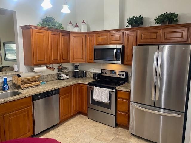 7722 Brown Otter Dr, Antelope, CA 95843