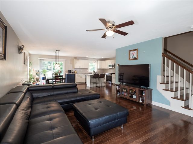 41 Hickory Road, Cumberland, RI 02864