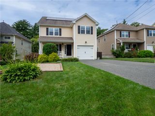41 Hickory Road, Cumberland, RI 02864
