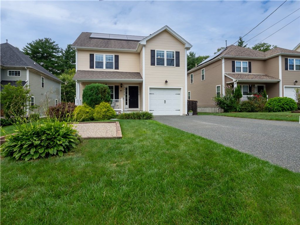 41 Hickory Road, Cumberland, RI 02864