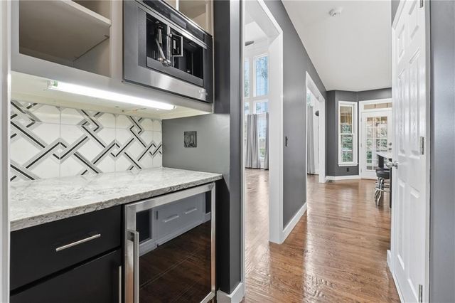 7015 Gaineswood Drive, Roswell, GA 30076