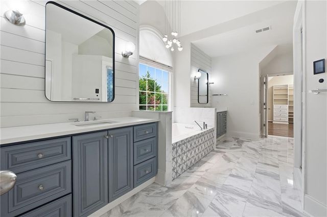 7015 Gaineswood Drive, Roswell, GA 30076