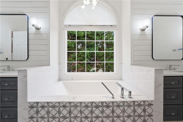 7015 Gaineswood Drive, Roswell, GA 30076