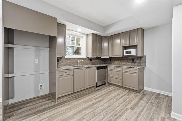 7015 Gaineswood Drive, Roswell, GA 30076