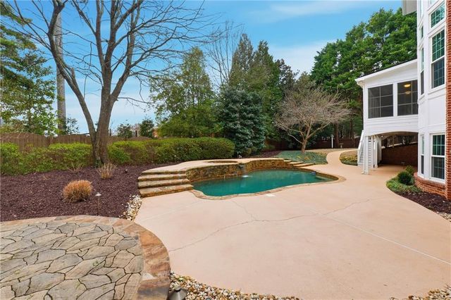 7015 Gaineswood Drive, Roswell, GA 30076