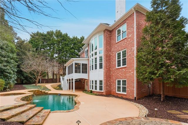 7015 Gaineswood Drive, Roswell, GA 30076