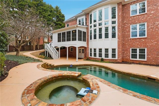 7015 Gaineswood Drive, Roswell, GA 30076