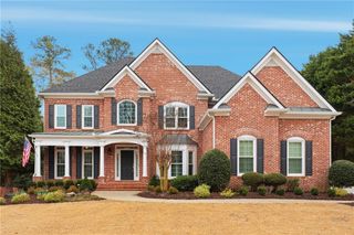 7015 Gaineswood Drive, Roswell, GA 30076