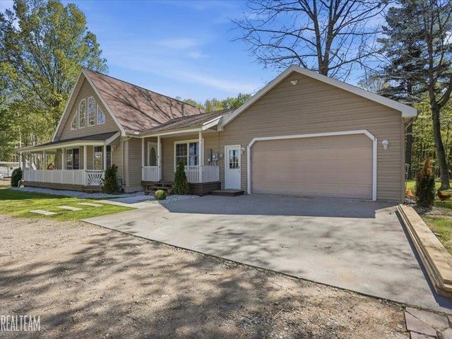 7932 Kilgore Road, Greenwood Twp, MI 48006