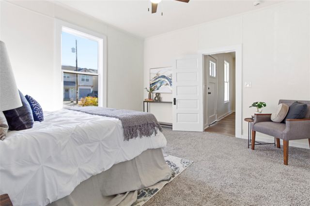 215 E 12th Street, Bonham, TX 75418