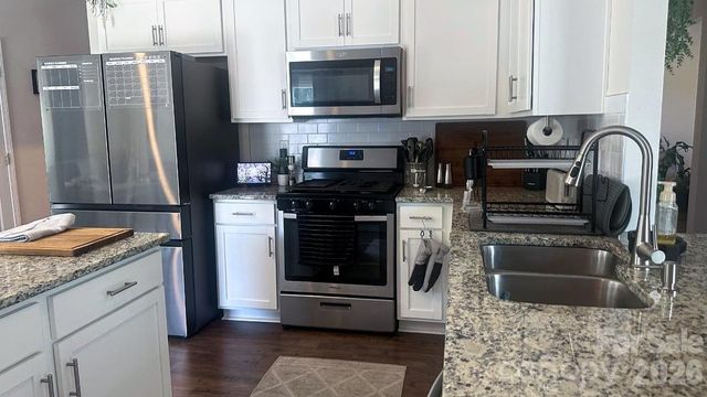 2005 Mariah Glen Court, Charlotte, NC 28213