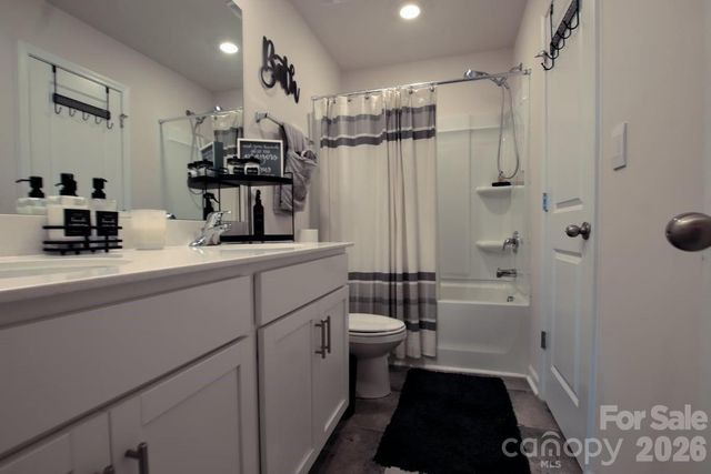 2005 Mariah Glen Court, Charlotte, NC 28213