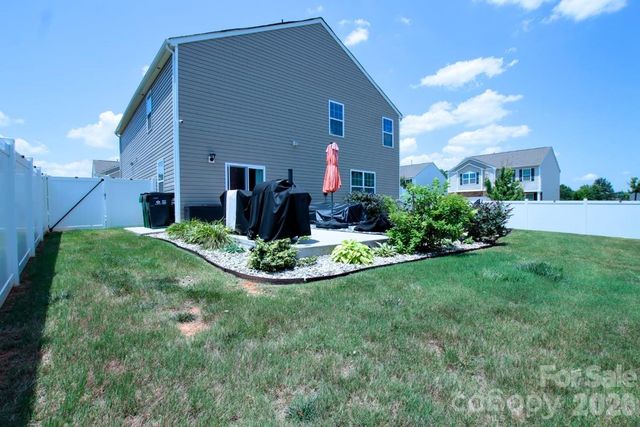 2005 Mariah Glen Court, Charlotte, NC 28213