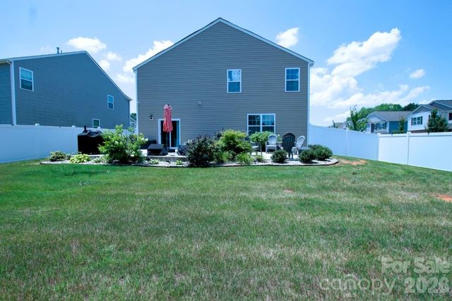 2005 Mariah Glen Court, Charlotte, NC 28213