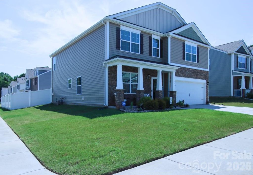 2005 Mariah Glen Court, Charlotte, NC 28213