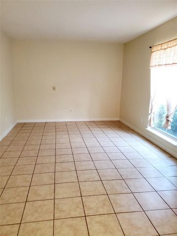 11806 Hillcroft Avenue, Houston, TX 77035