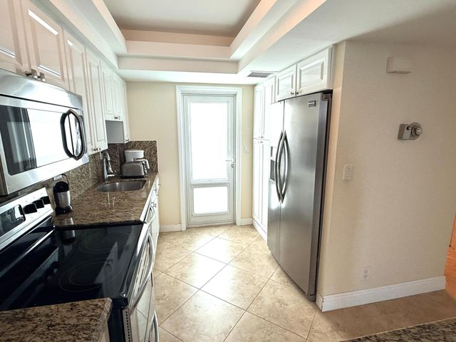 333 NE 21st Avenue 1704, Deerfield Beach, FL 33441