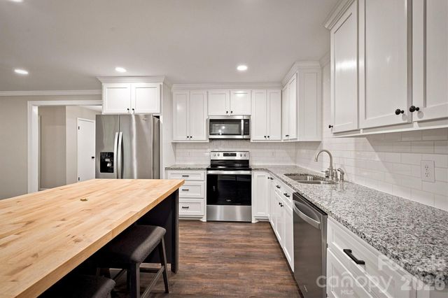 3517 Crestwood Drive, Morganton, NC 28655