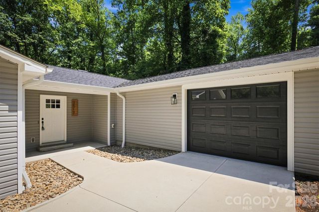 3517 Crestwood Drive, Morganton, NC 28655