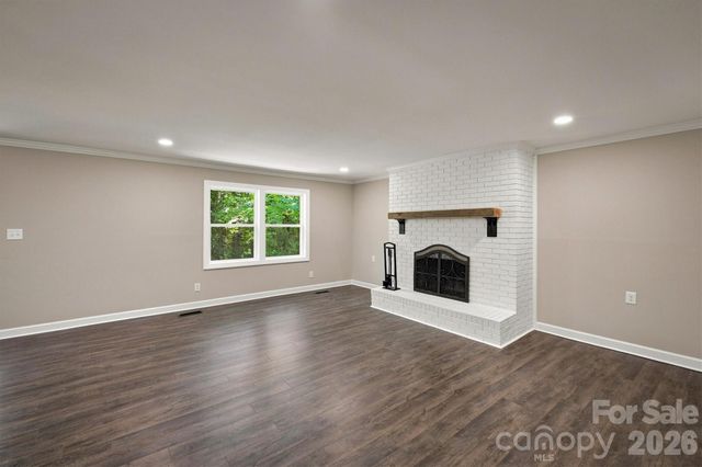 3517 Crestwood Drive, Morganton, NC 28655