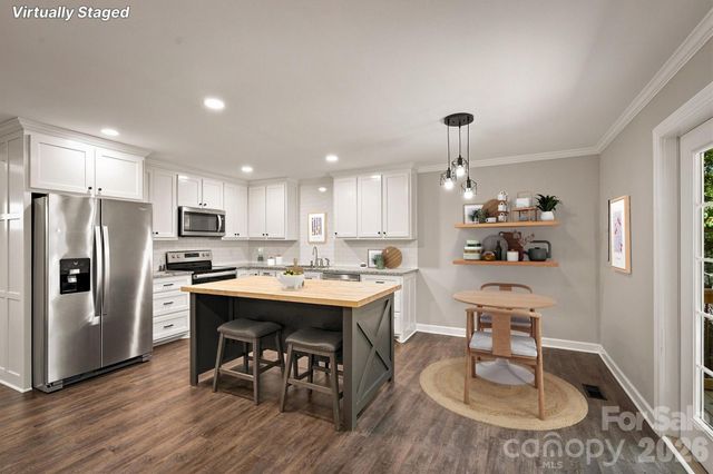 3517 Crestwood Drive, Morganton, NC 28655