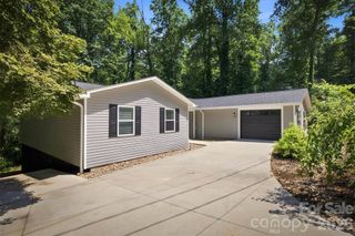 3517 Crestwood Drive, Morganton, NC 28655