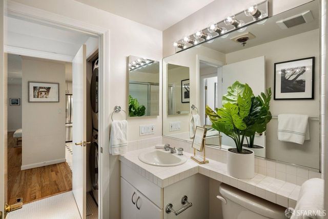 111 Chestnut Street 203, San Francisco, CA 94111