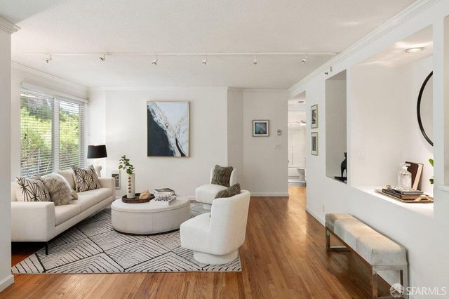 111 Chestnut Street 203, San Francisco, CA 94111