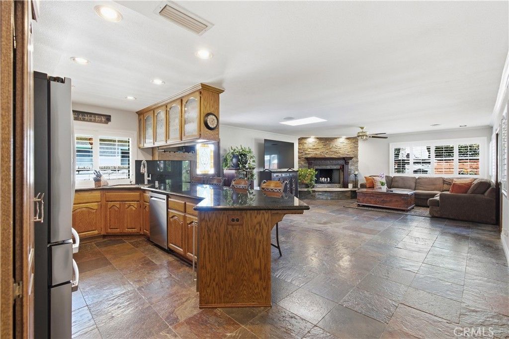 25434 Via Pacifica, Valencia, CA 91355 — photo 5