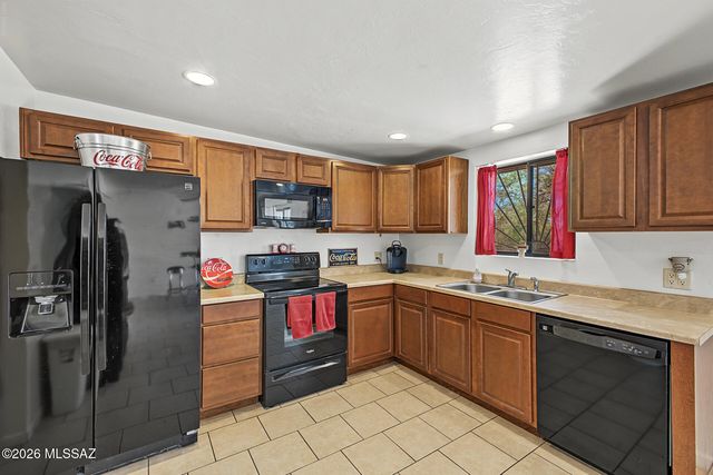 2773 W Via Del Santo, Tucson, AZ 85741