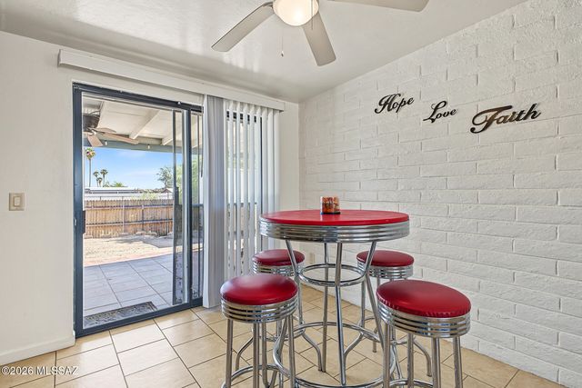 2773 W Via Del Santo, Tucson, AZ 85741